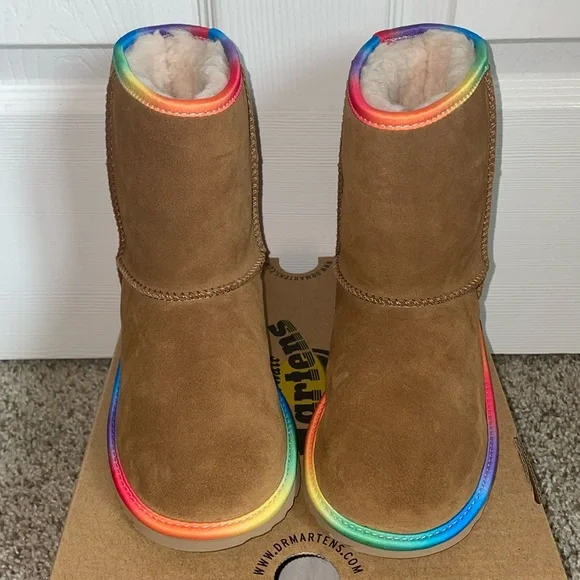🆕 UGG 🌈 Classic Short II Chestnut Rainbow Shearling Lined Boots Size 1 - Picture 2 of 9